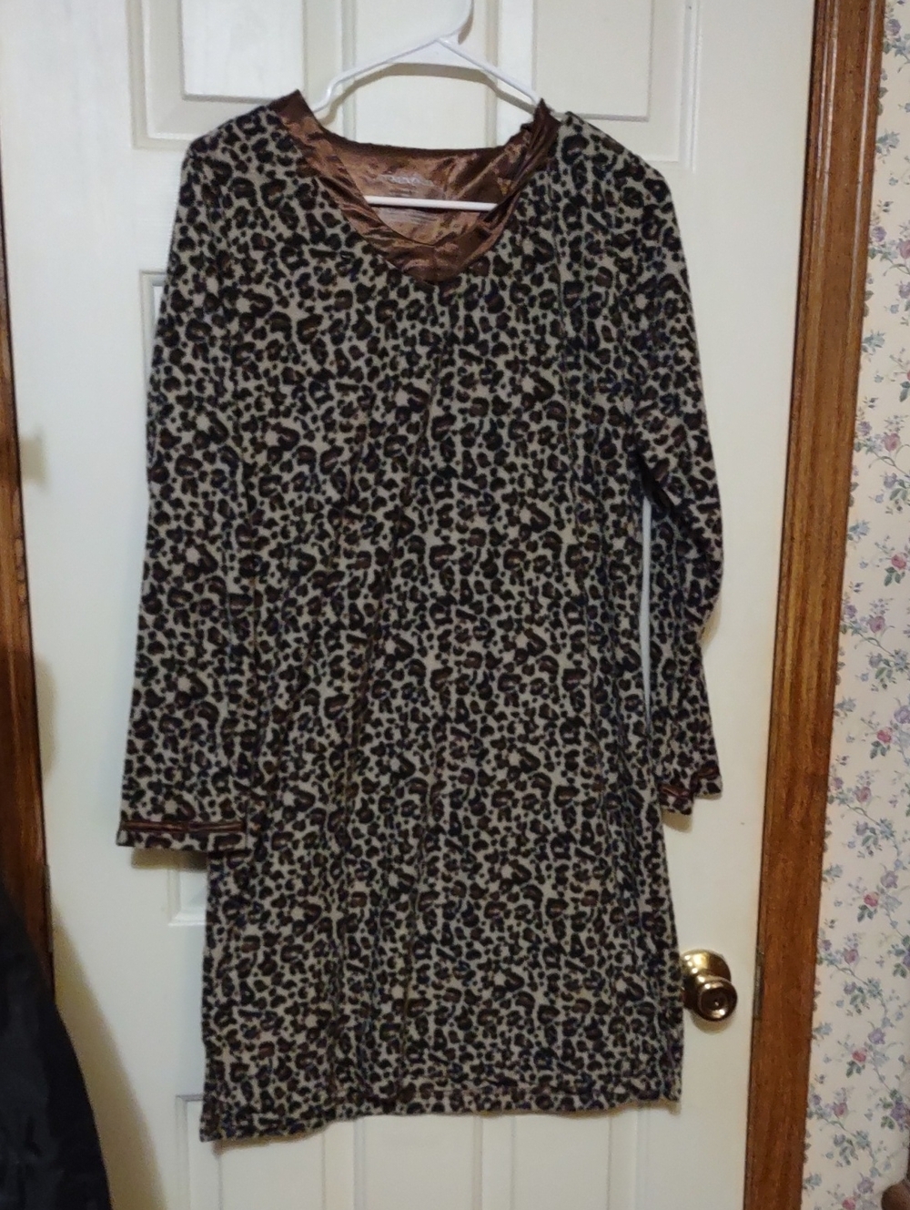 Small Leopard Fleece Nightgown